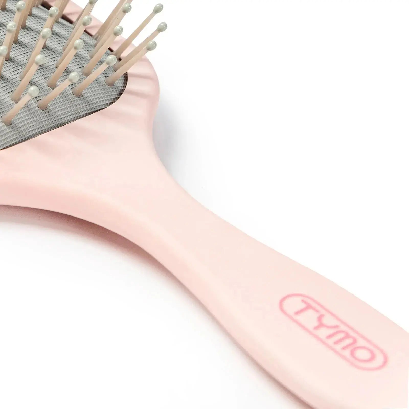 TYMO pink paddle brush – bristle detail