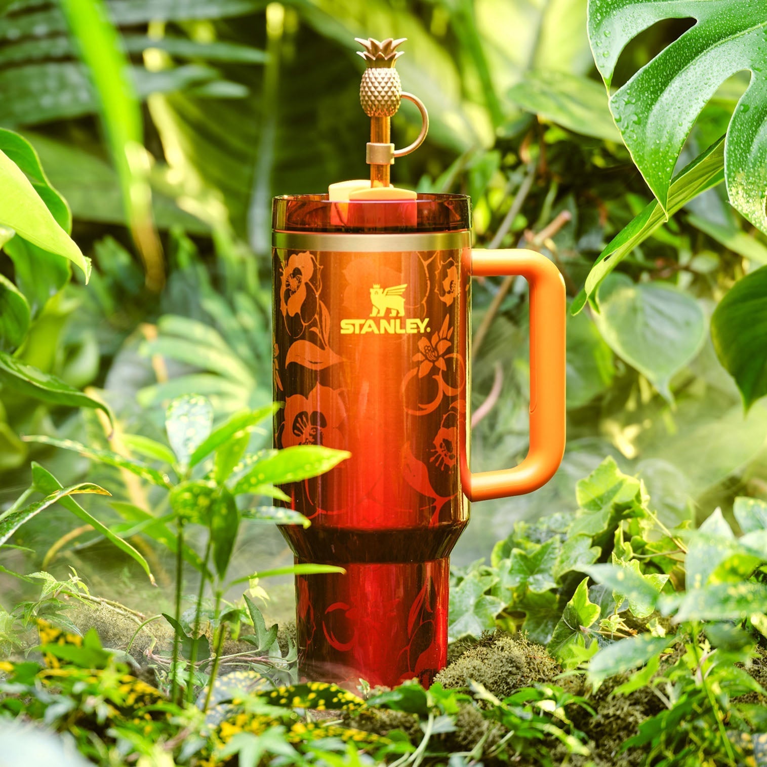 Stanley 1913 x Karol G Quencher H2.0 FlowState Tumbler | 0.89L