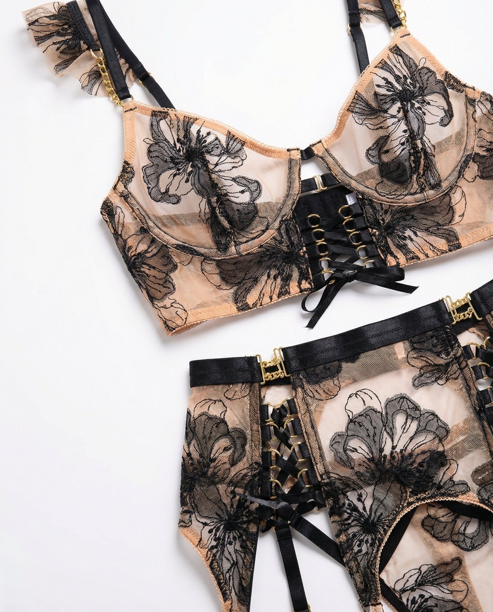 Embroidered Bra Suspender Belt And G - String Set - AR UNIVERSALghntshLingerie Set