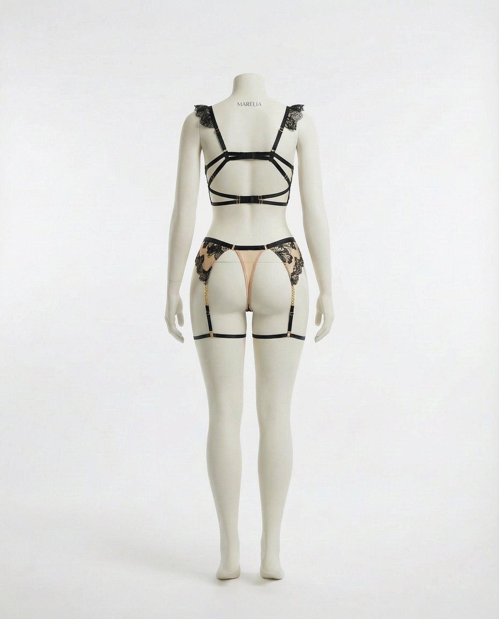 Embroidered Bra Suspender Belt And G - String Set - AR UNIVERSALghntshLingerie Set