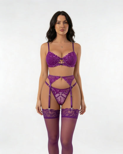 Embroidered Lace Underwired Four Piece Lingerie Set