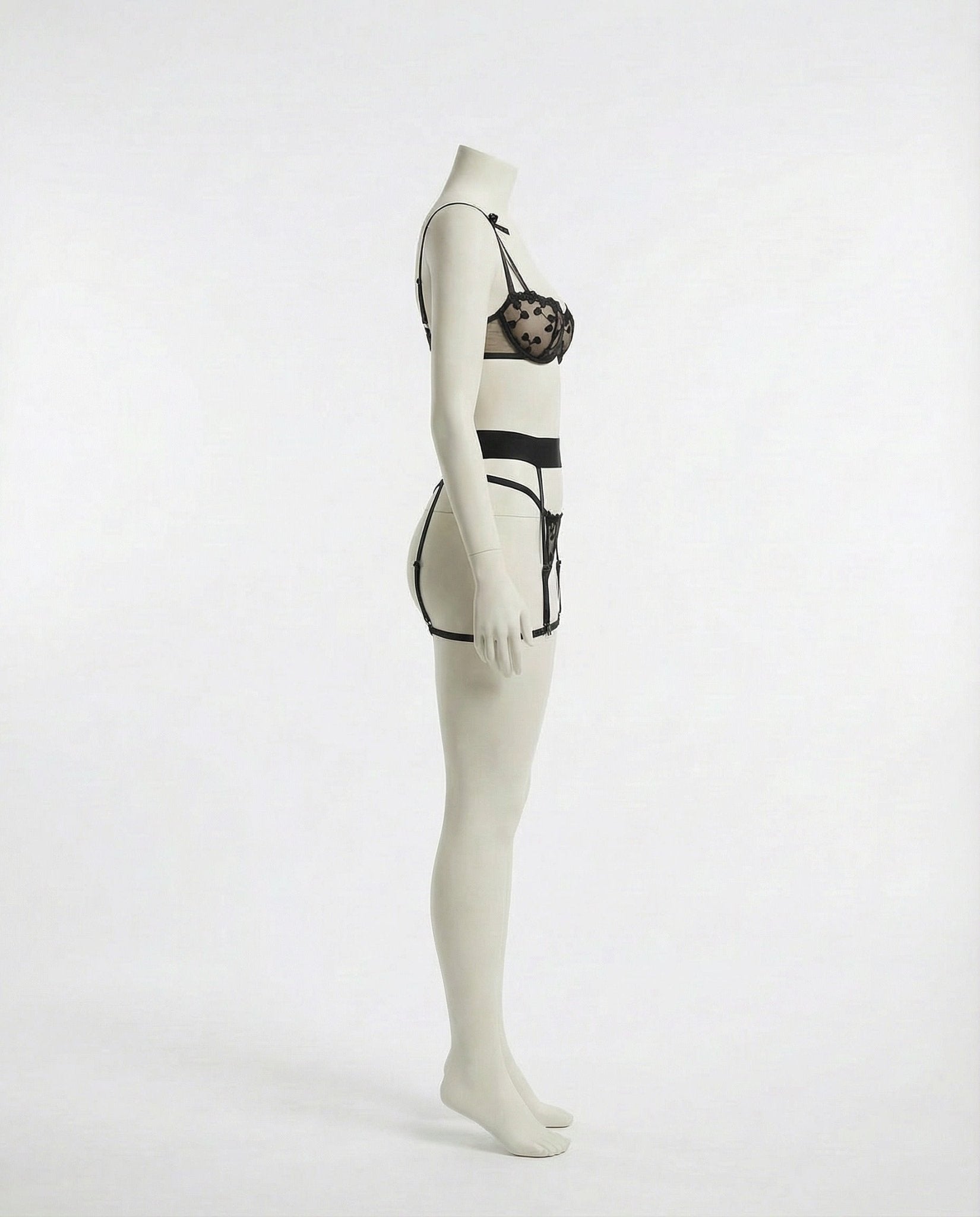 Embroidered Mesh Lingerie Set With Garter Belt - AR UNIVERSALghntshLingerie Set