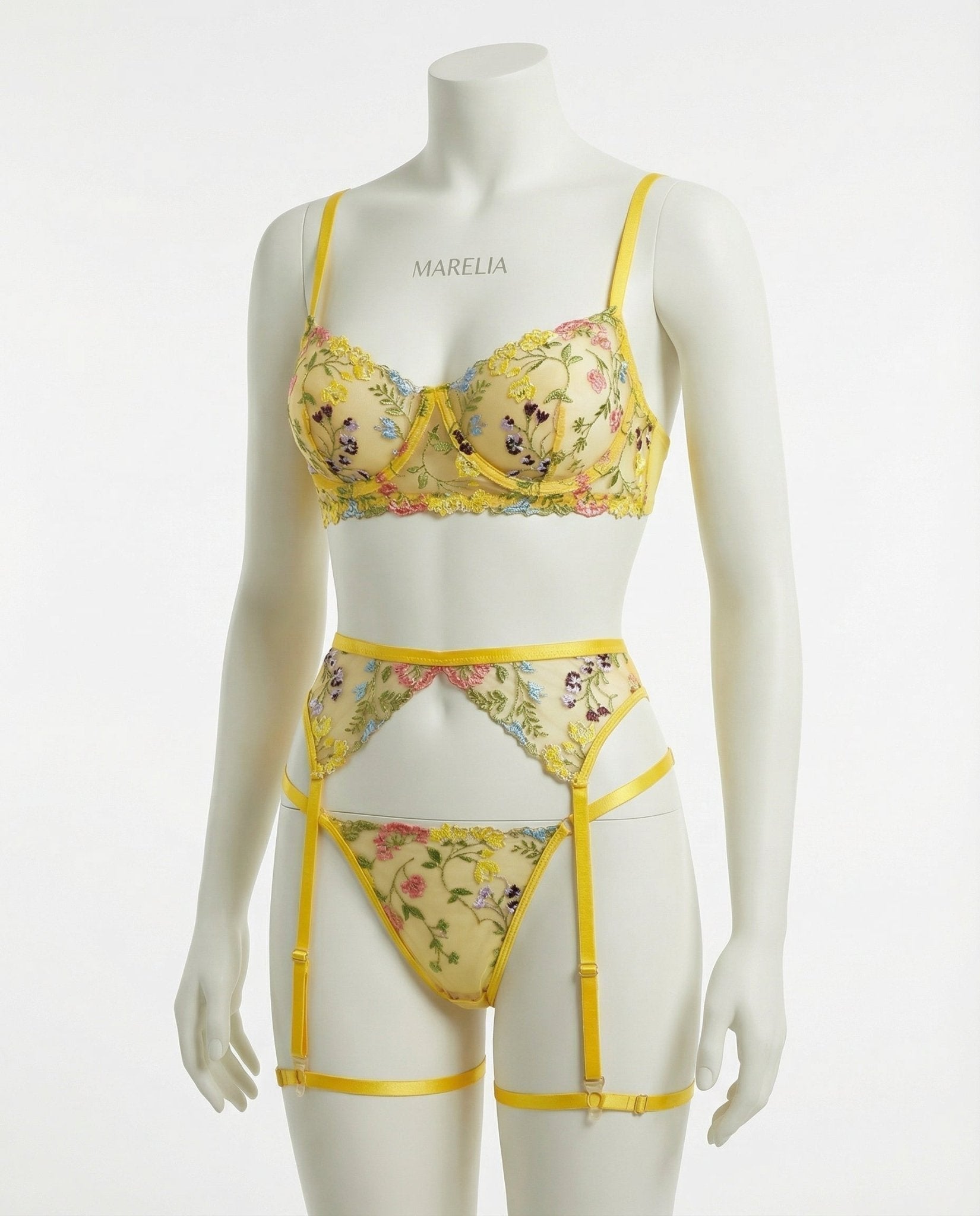 Floral Embroidered Lingerie Set: Comfort meets elegance - AR UNIVERSALAR UNIVERSALLingerie SetLingerie Set
