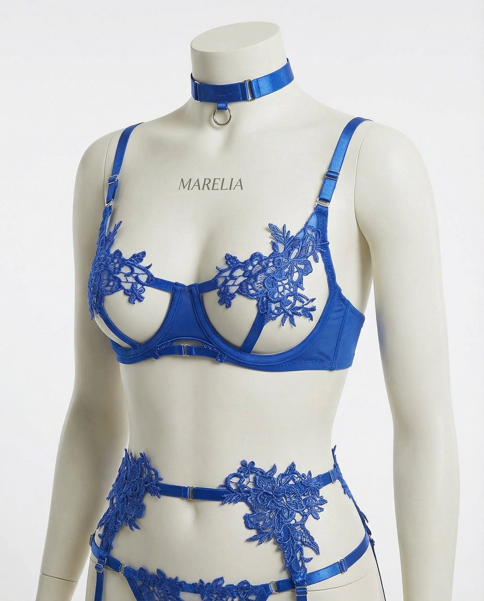 Lace Appliqué Bra G - String And Suspender Set - AR UNIVERSALghntshLingerie Set