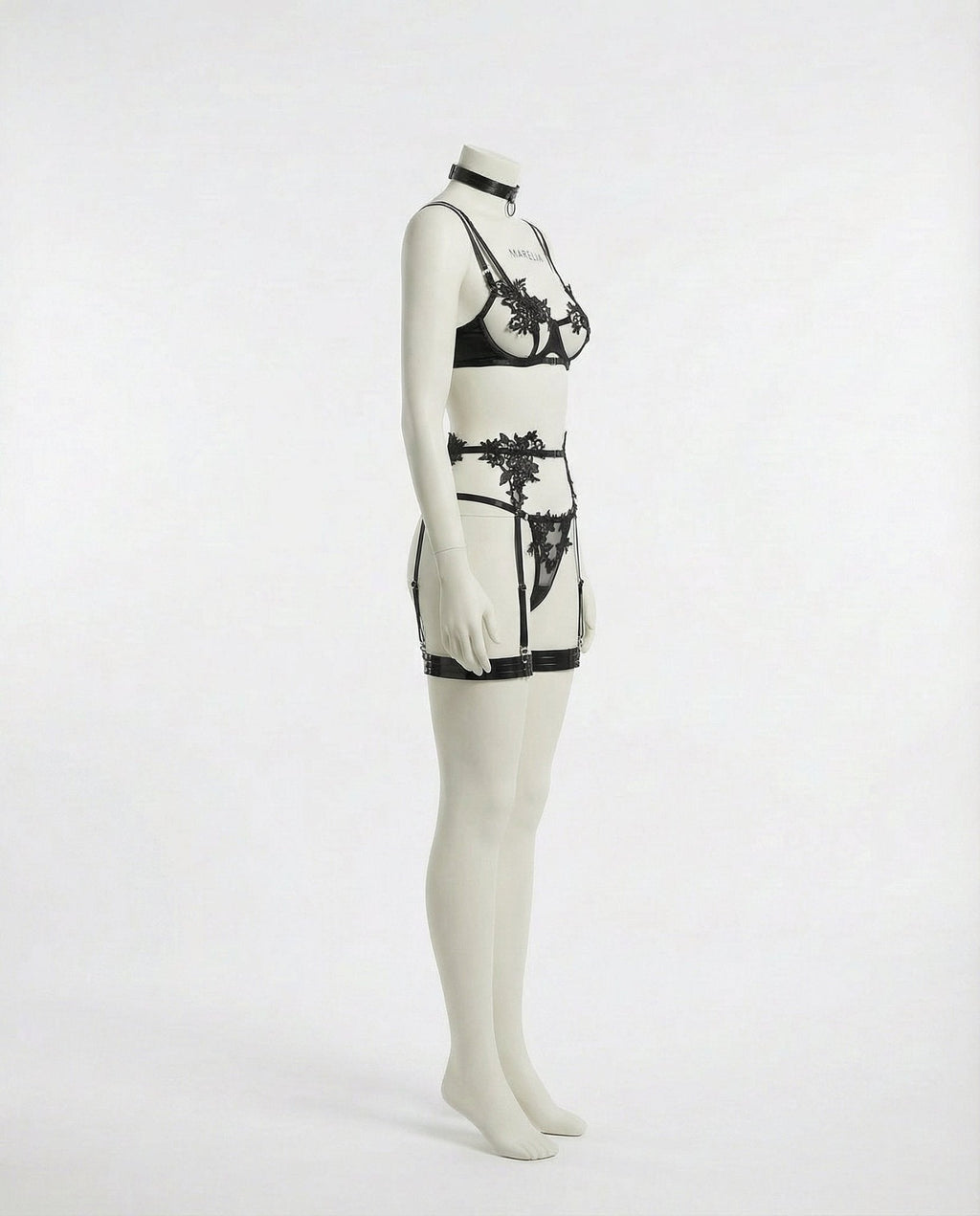 Lace Appliqué Bra G - String And Suspender Set - AR UNIVERSALghntshLingerie Set