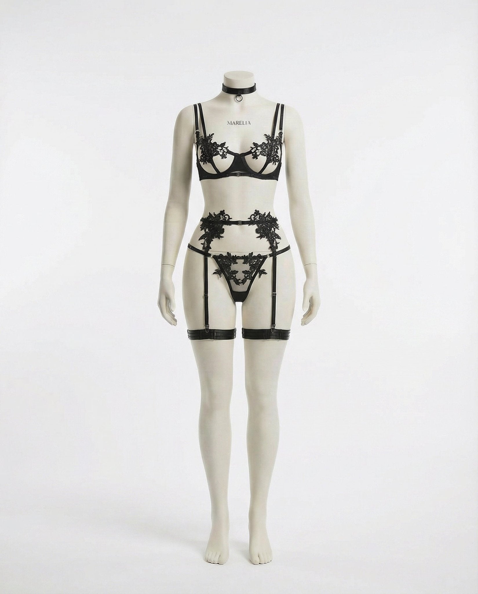 Lace Appliqué Bra G - String And Suspender Set - AR UNIVERSALghntshLingerie Set