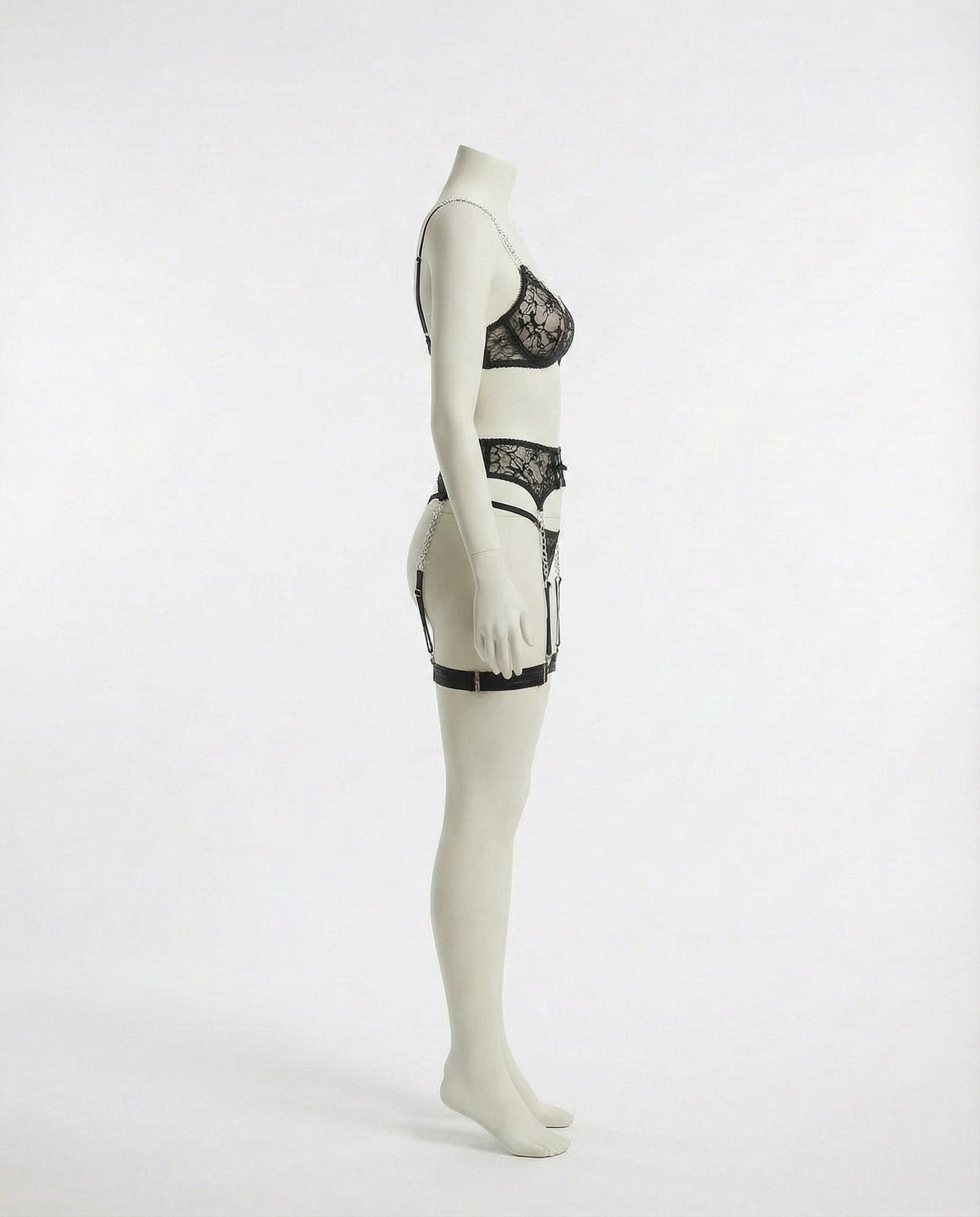 Lace Underwire Bra Suspender Belt And Thong Set