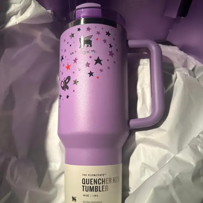 Olivia Rodrigo x Stanley Quencher H2.0 FlowState Tumbler | 40oz