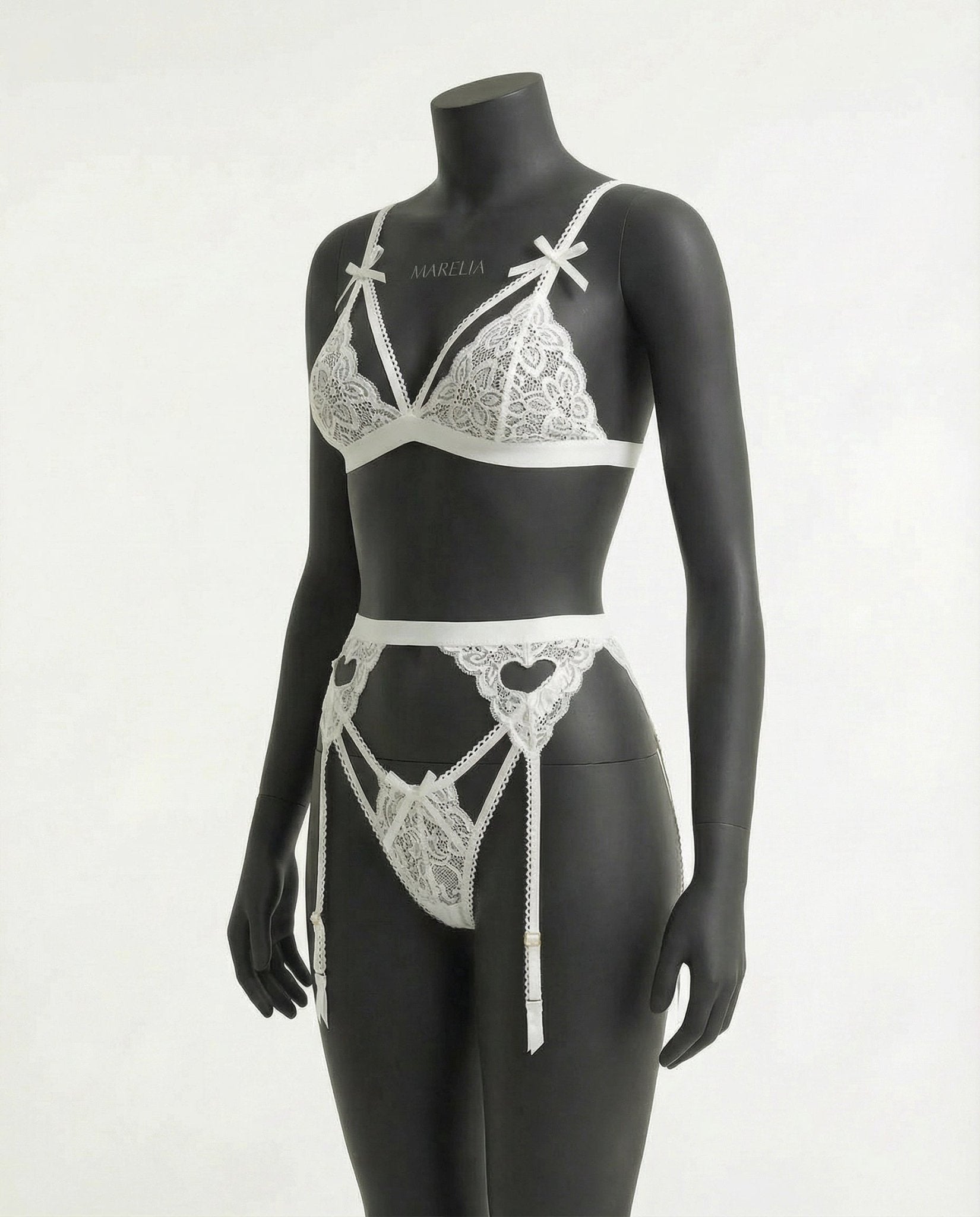 Lacy Valentine's Lingerie Set: Bra, Garter Belt & Thong - AR UNIVERSALghntshLingerie Set